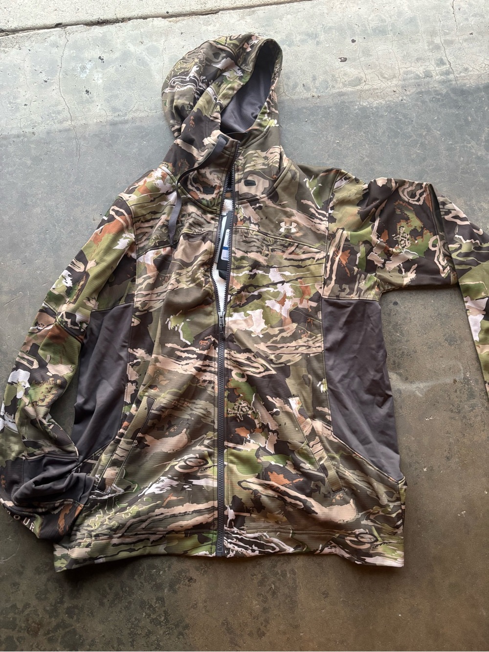 Under Armour Camo Hoodie Fleece Lined Zip Up Sweater